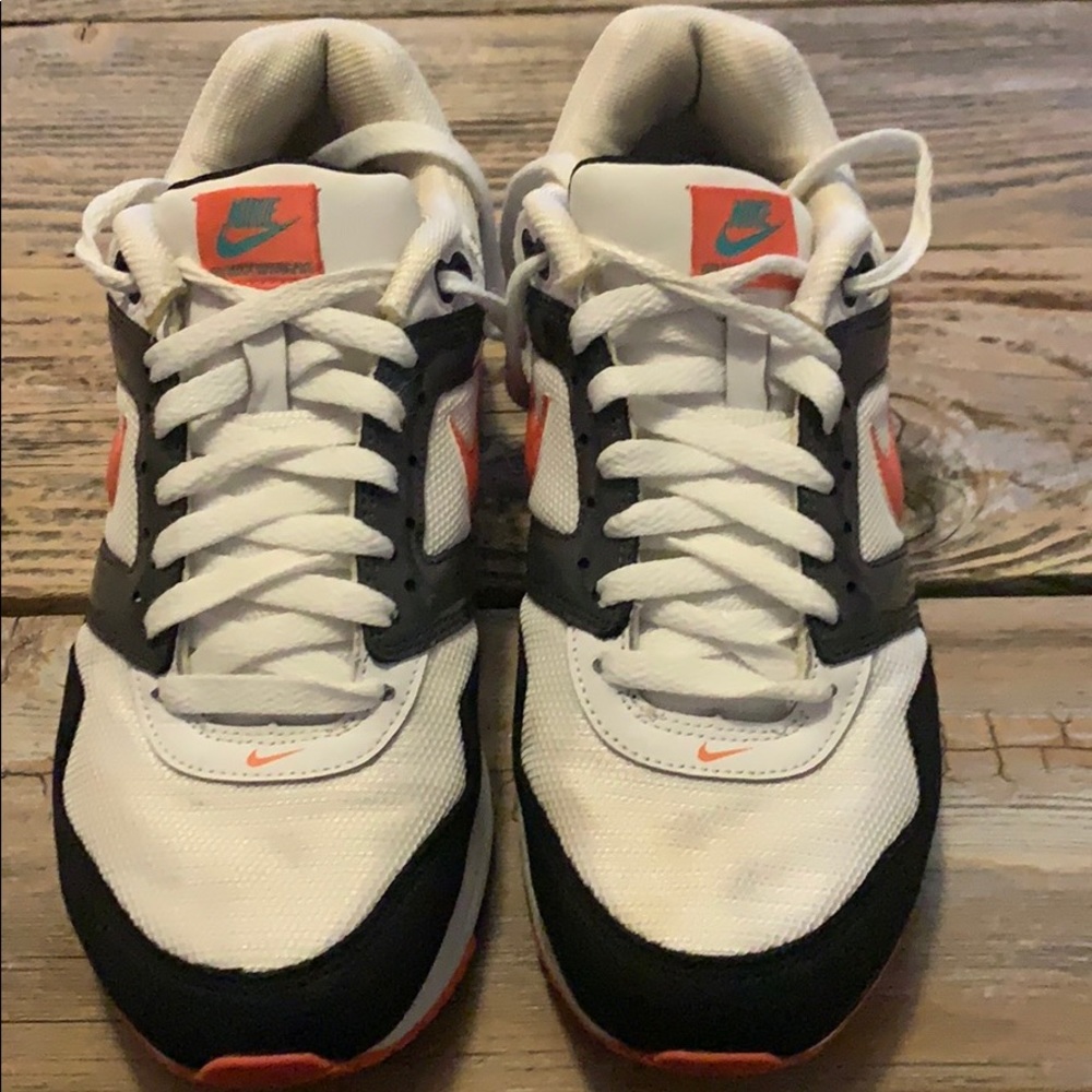 NIKE Air Max